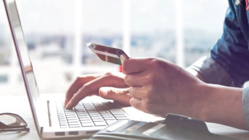 Qué pasará con los viajes y las compras en el exterior