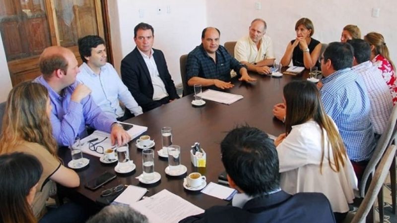 Saadi se reunió con su gabinete