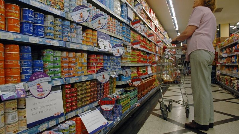 Una familia necesitó en noviembre $37.596 para no caer en la pobreza