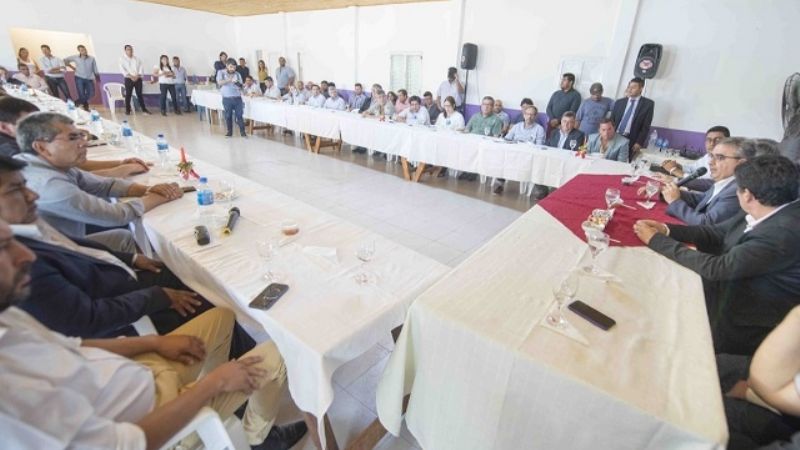 Jalil encabezó reuniones de gabinete con intendentes de Belén y Andalgalá