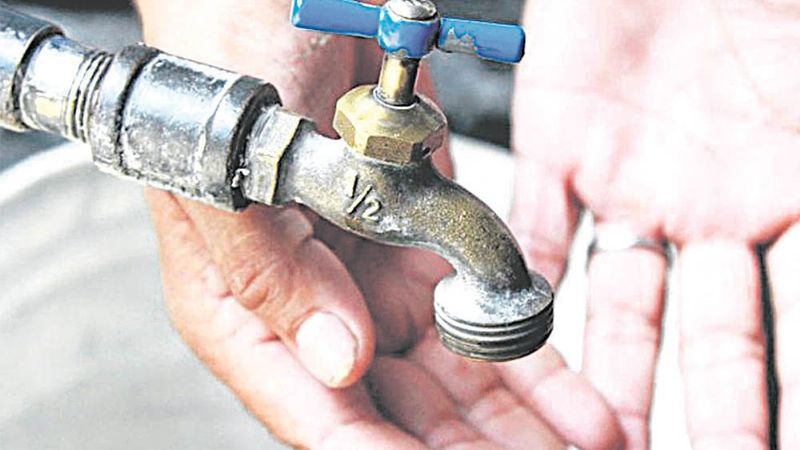 Los reclamos de siempre: falta agua en varios barrios de la ciudad