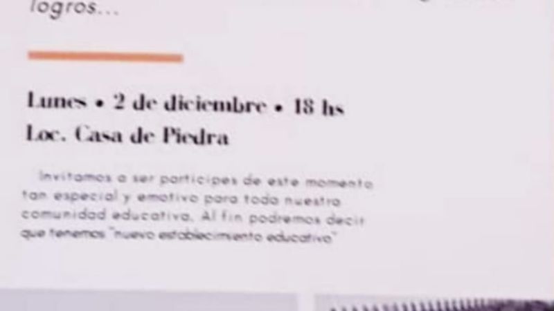 Lucía inaugura la escuela de Casa de Piedra y caminera