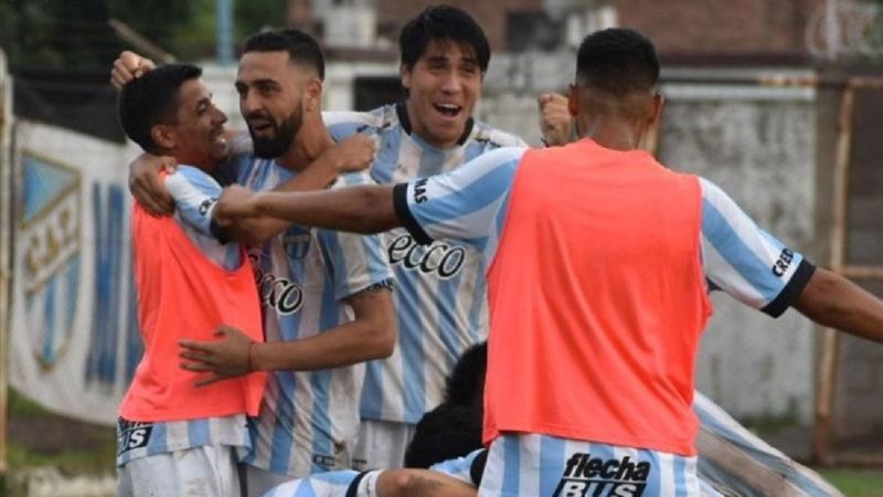 El catamarqueño Solohaga metió a Atlético (T) en la final