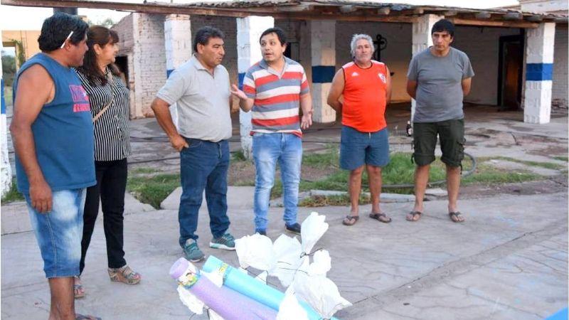 Aportes para la pileta del Club Santa Rosa de Tinogasta