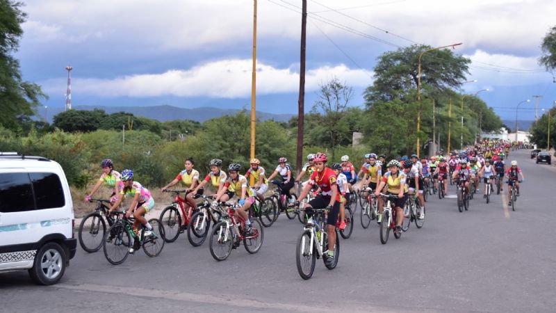 Más de 400 participantes en la bicicleteada en honor a la Virgen del Valle