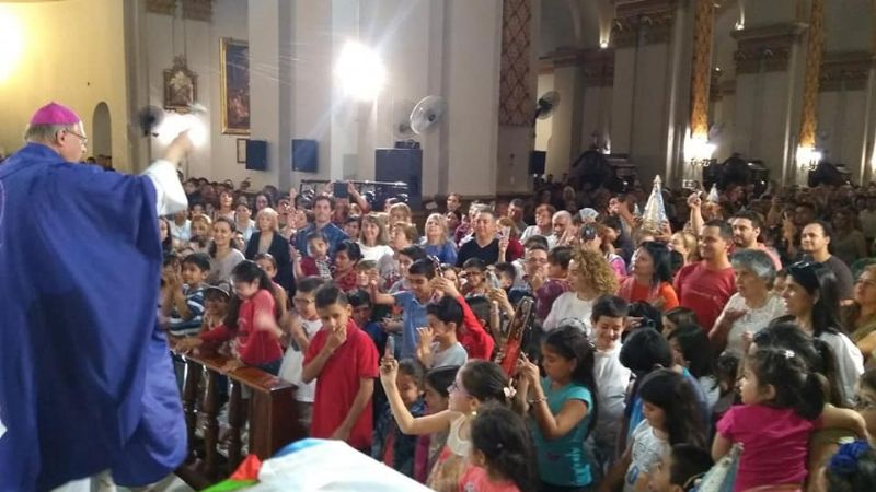 Los niños llenaron de alegría al Santuario en el homenaje a la Virgen