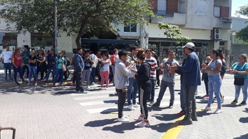 Vecinos del circuito 3 reclaman trabajo