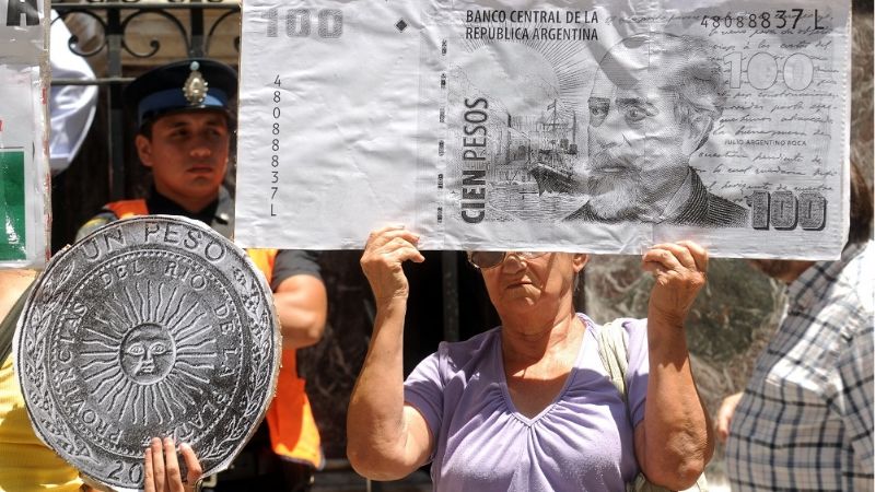 Los salarios aumentaron 2,7%, pero siguen por debajo de la inflación