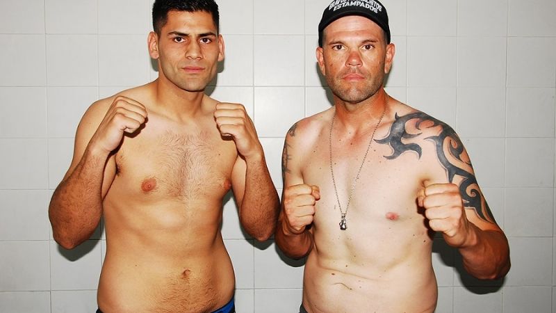 “Noche Mundial” por el título mosca OMB