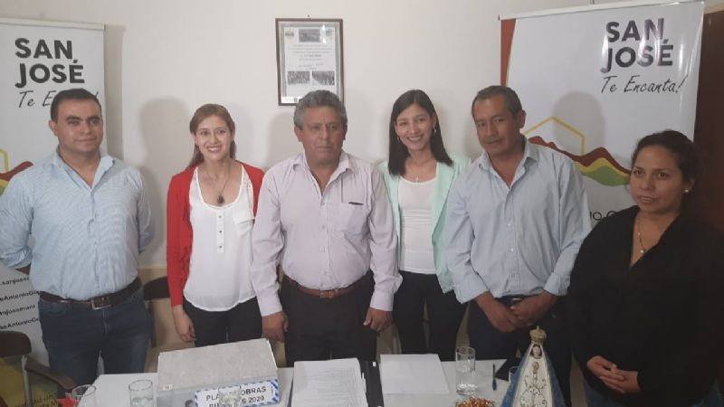 Gómez presentó su nuevo gabinete