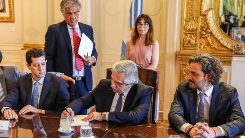 El Gobierno prepara un ajuste en el gasto político de la Casa Rosada