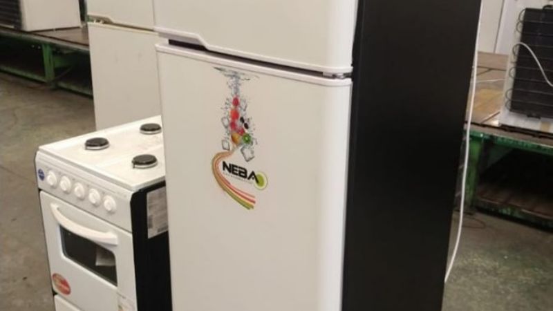 Los trabajadores ex Neba rematan productos para pagar sus sueldos