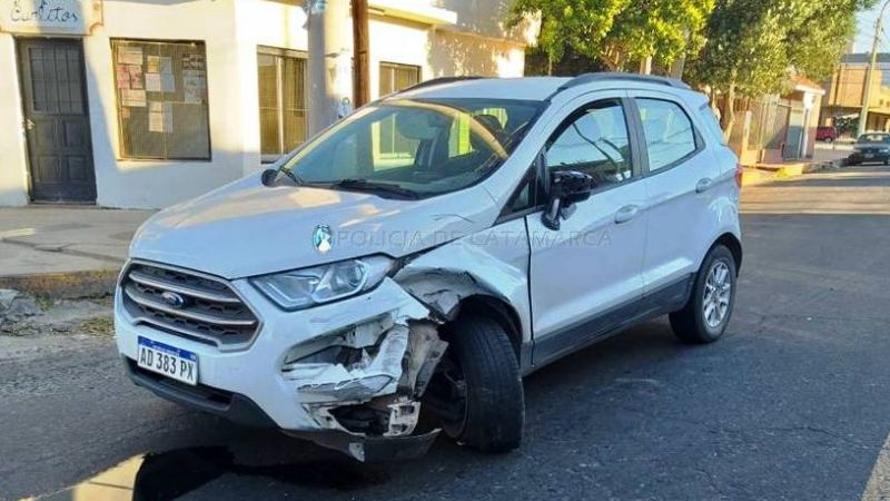 Chocaron una moto y una camioneta