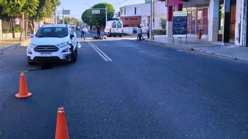 Chocaron una moto y una camioneta