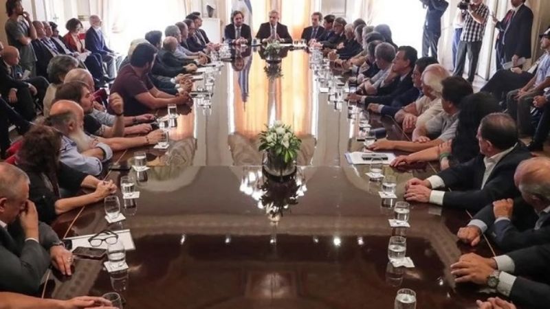 Gobierno lanzó el pacto social con empresarios, gremios y organizaciones sociales