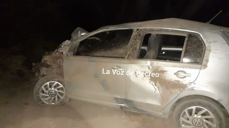 Chocó un animal suelto y volcó