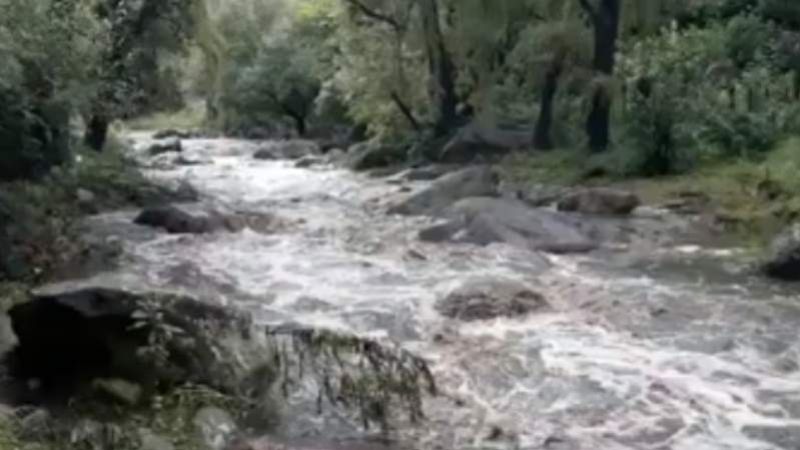 En El Rodeo, evacuaron a vecinos del B° Los Castro
