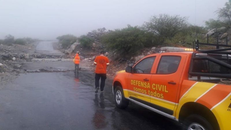 Está cortado el tránsito en el departamento Pomán