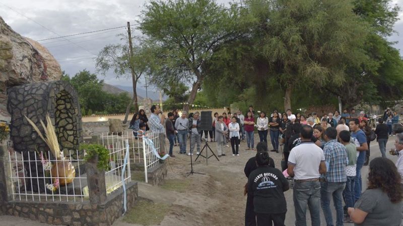 Sánchez acompañó a la comunidad de Fuerte Quemado