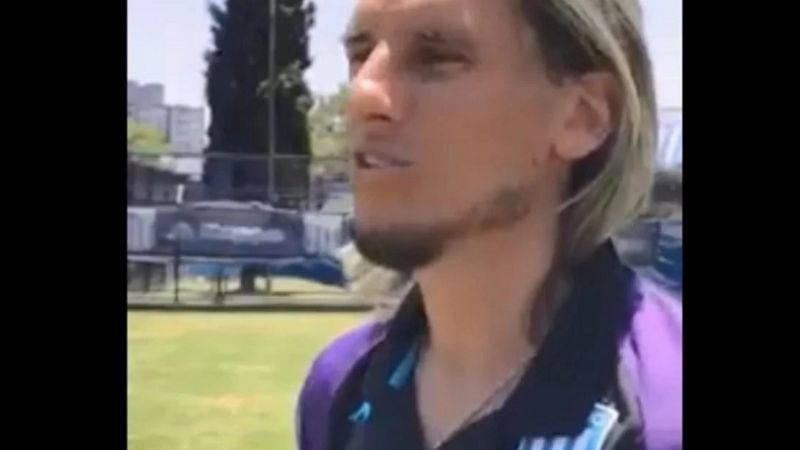 Desprolijo: Beccacece asumió en Racing por las redes