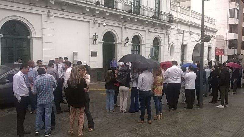 Judiciales protestan frente a la Corte