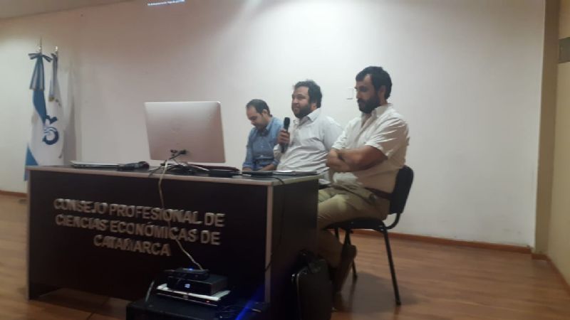 Capacitación en trámites y firmas digitales al personal del Tribunal de Cuentas