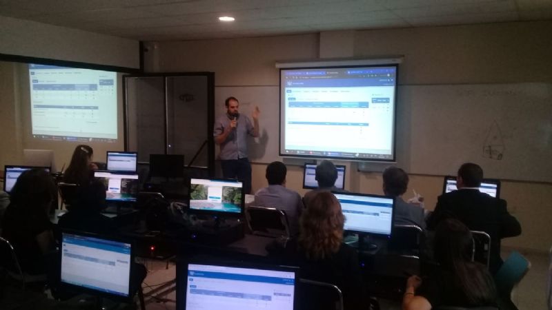 Capacitación en trámites y firmas digitales al personal del Tribunal de Cuentas