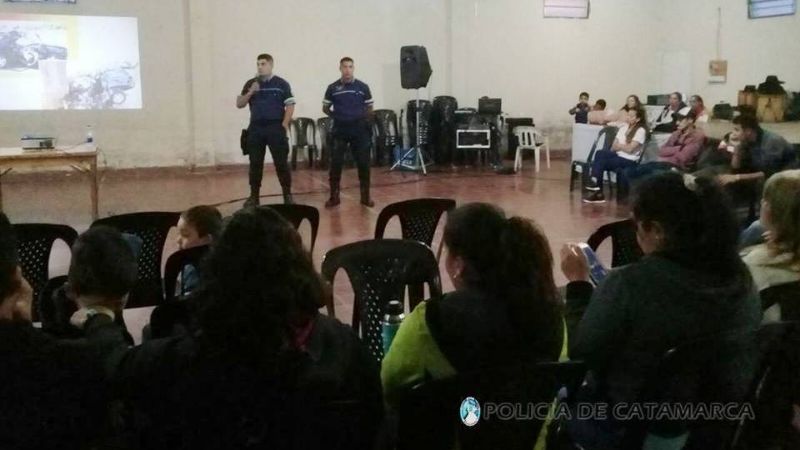 Charla sobre situaciones de emergencia en Paclín