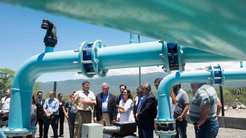 Lucía inauguró el Acueducto Oeste