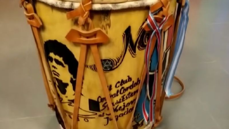 Central Córdoba le regalará un bombo a Maradona