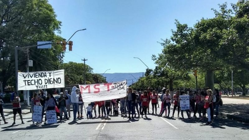 Reclamo por vivienda digna en el CAPE