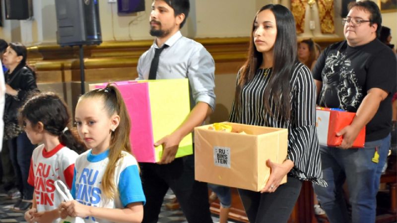 “La fe ayuda a las culturas de nuestro tiempo a liberarse de sus límites”