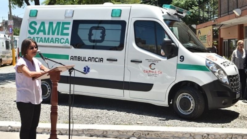 Corpacci entregó ambulancias para el SAME