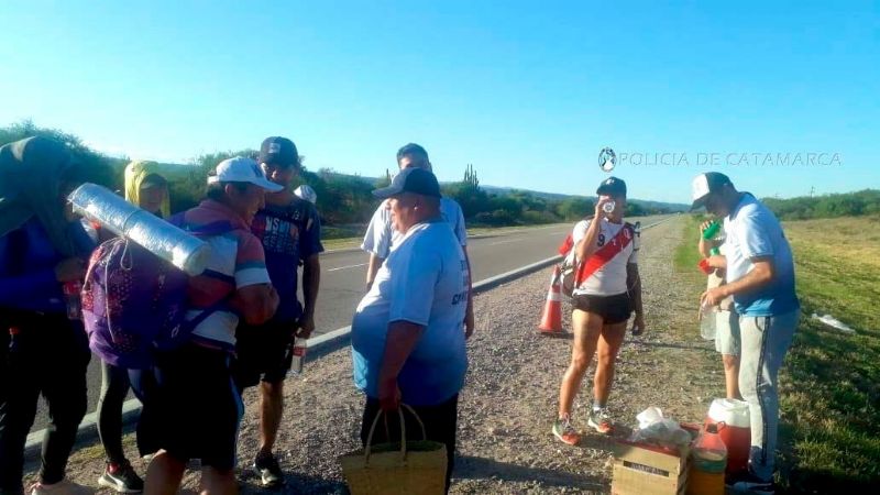 Policías continúan asistiendo a peregrinos de la Morena del Valle