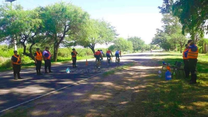Policías continúan asistiendo a peregrinos de la Morena del Valle