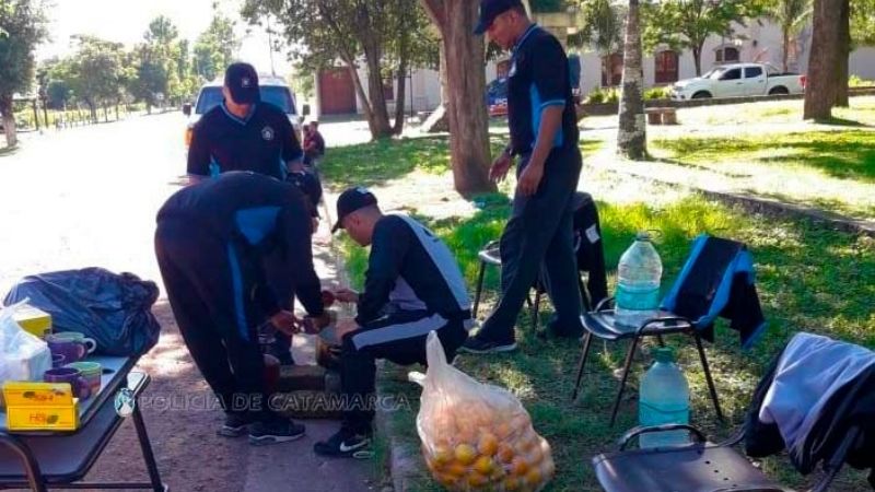 Policías continúan asistiendo a peregrinos de la Morena del Valle
