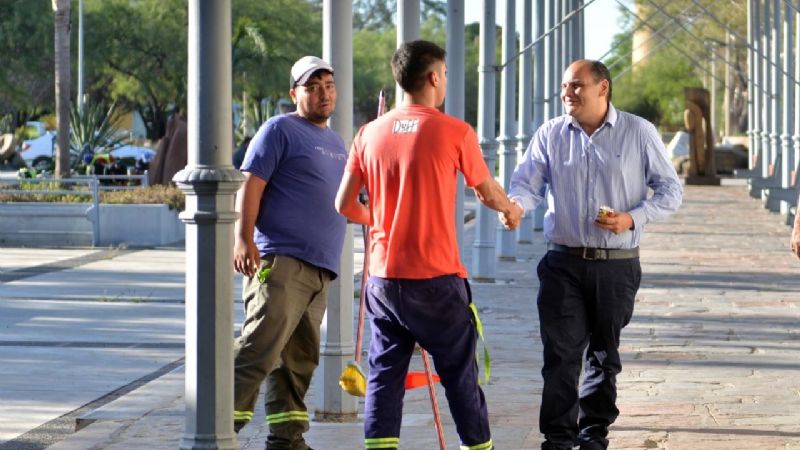 Gustavo recibió al SOEM y abrió una etapa de diálogo