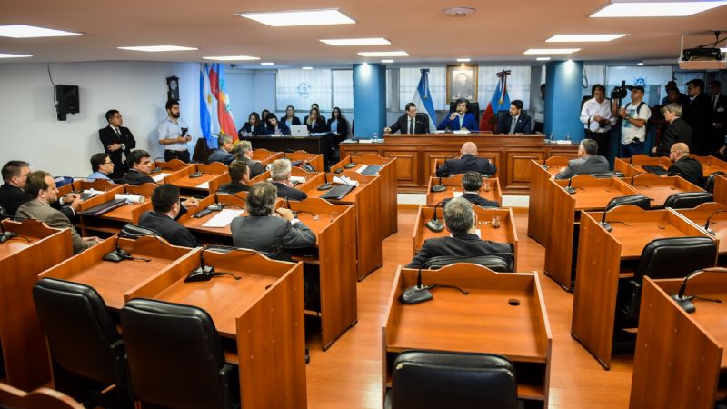 La Cámara Alta incorporó senadores electos y renovó autoridades
