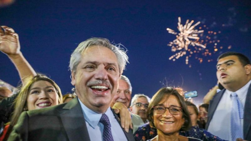 Alberto: “Gobernaré con mi cabeza abierta y mi mano tendida”