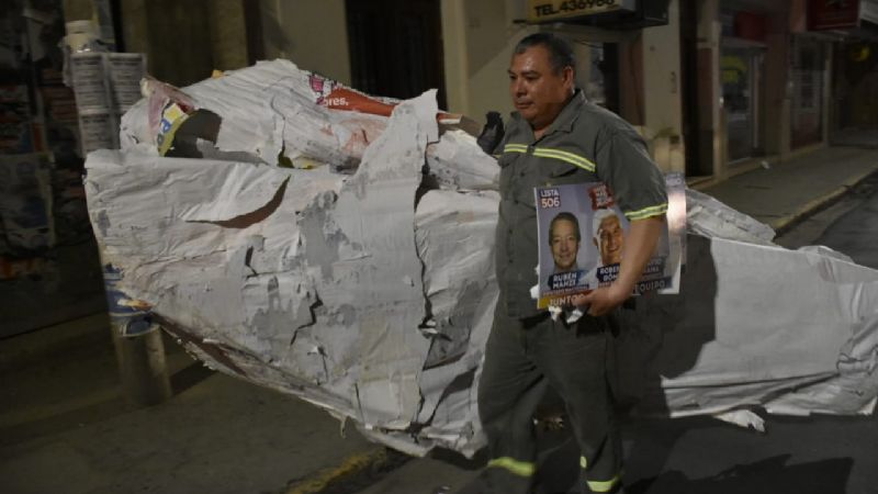 Operativo limpieza: eliminaron la propaganda política en la calle