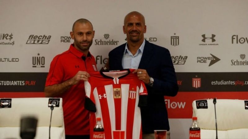 Recibimiento de ídolo para Mascherano en Estudiantes