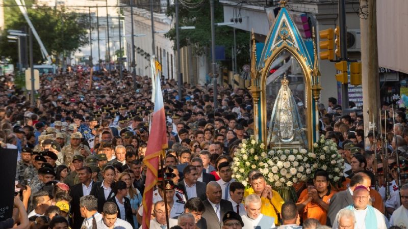Lucía participó de la procesión de la Virgen del Valle