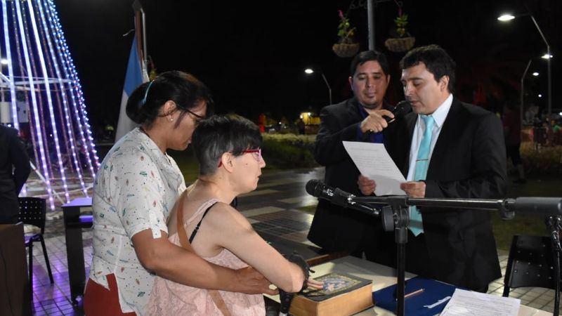 Nóblega asumió su histórico segundo mandato al frente del municipio