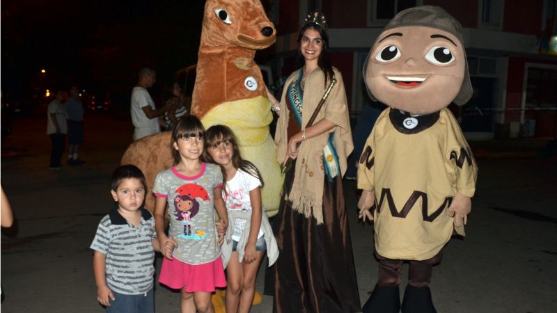 Comenzó en Cosquín la promoción del Poncho 2019