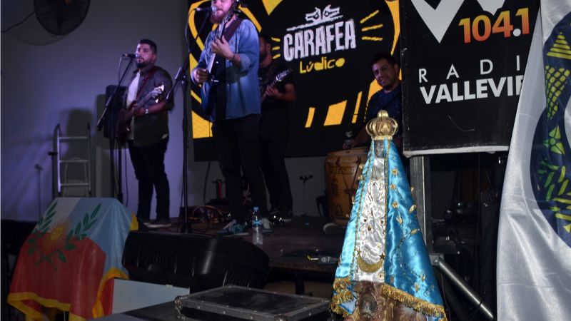 Comenzó en Cosquín la promoción del Poncho 2019