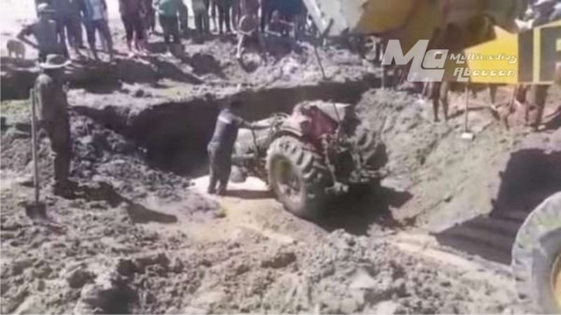 Camión fue alcanzado por la creciente en Fiambalá