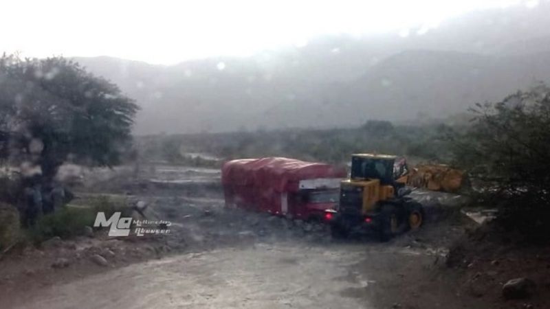 Camión fue alcanzado por la creciente en Fiambalá