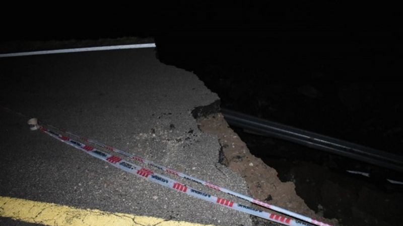 En plena noche continúa el rescate de personas varadas en La Cébila