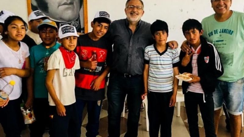 Alumnos de escuelas de periodo especial visitan la Capital