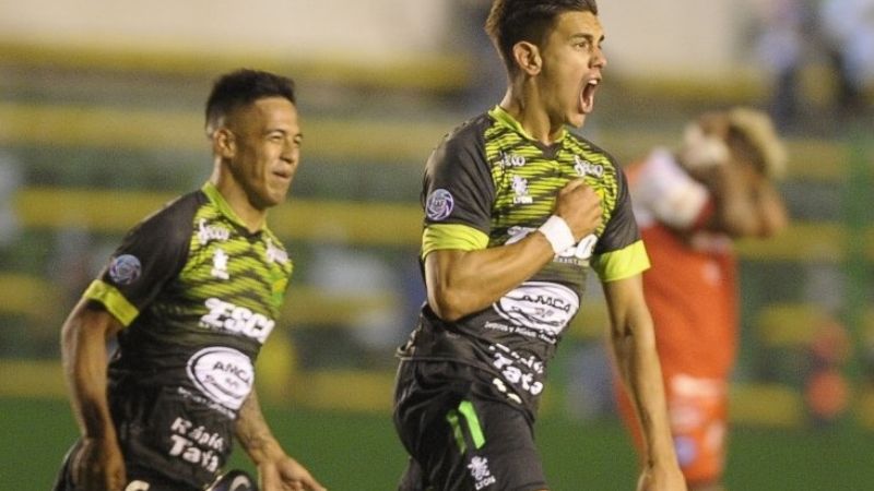 Defensa y Justicia alcanzó a Racing en la Superliga